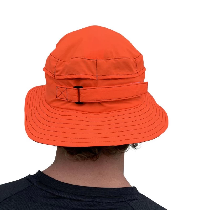 Chapeau Surf Performance Orange Fluo VAIKOBI 3 Chapeau Surf Performance Orange Fluo VAIKOBI – Image 3
